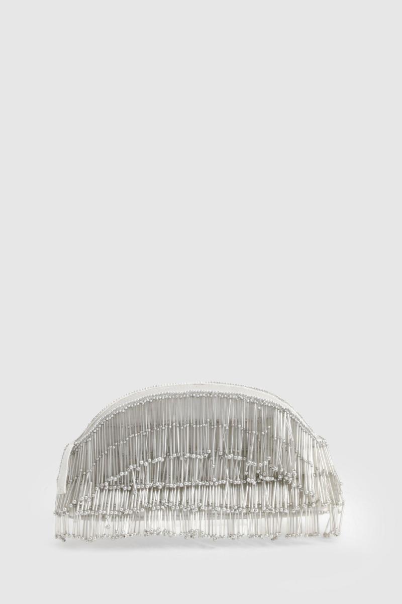 Срібна сумка-клатч із китицями з бісеру