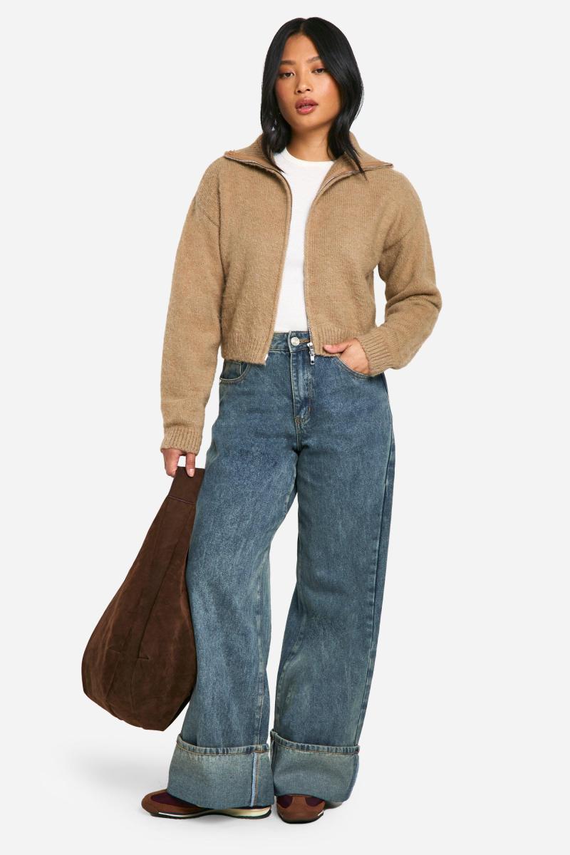 Маленький матовий в'язаний блискавка через кардиган