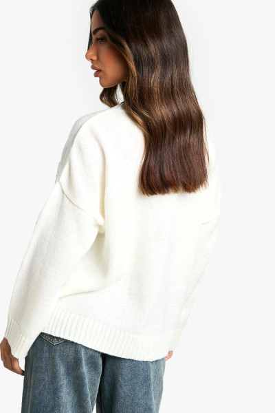 Маленька з 97 екіпажів на шиї в’язав джемпер