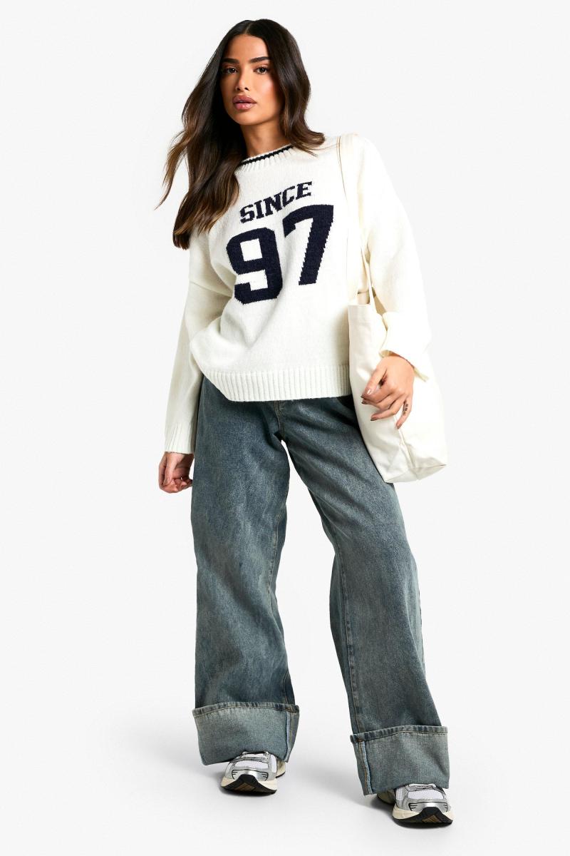 Маленька з 97 екіпажів на шиї в’язав джемпер