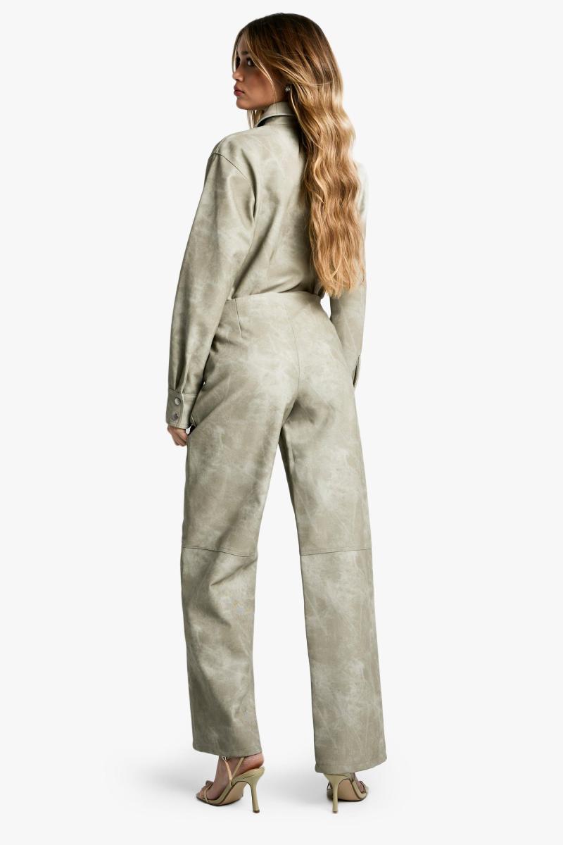 Вимиті штани з прямими ногами