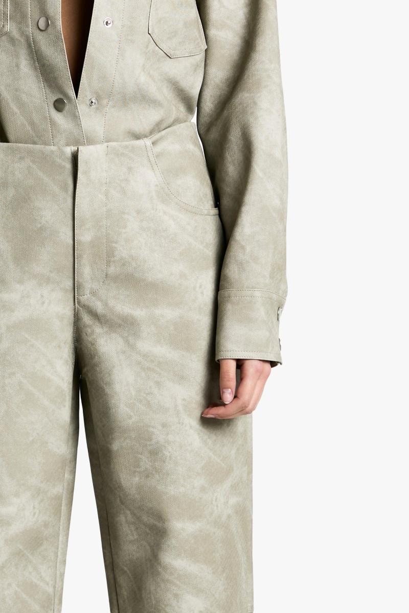 Вимиті штани з прямими ногами