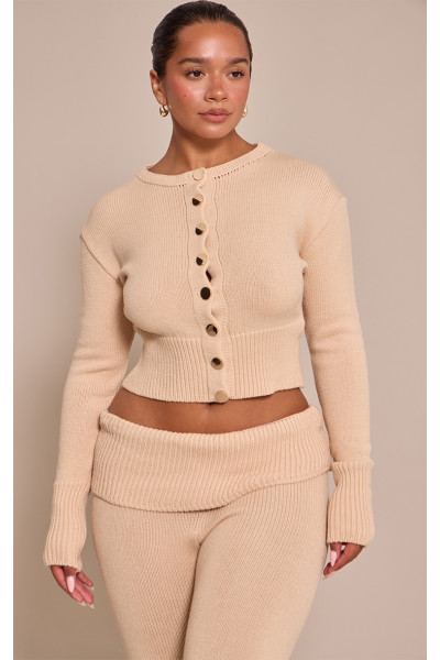 Формуйте вівсяну кнопку Передній кардиган