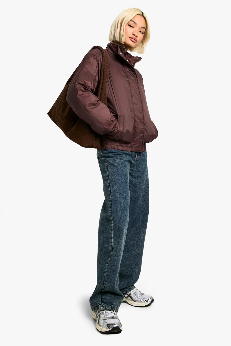 Бомбер з воронковим вирізом