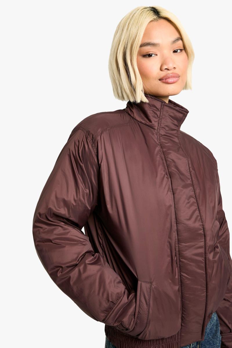 Бомбер з воронковим вирізом