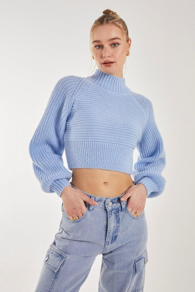 Висока в’язана на шиї джемпер