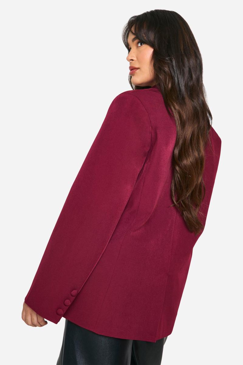 Плюс необхідний великий однобортний піджак