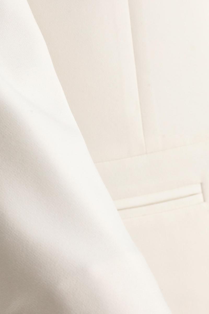 Індивідуальний обрізаний блейзер